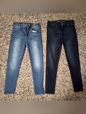 American Eagle Outfitters Women’s Jeans - Light Blue and Dark Blue